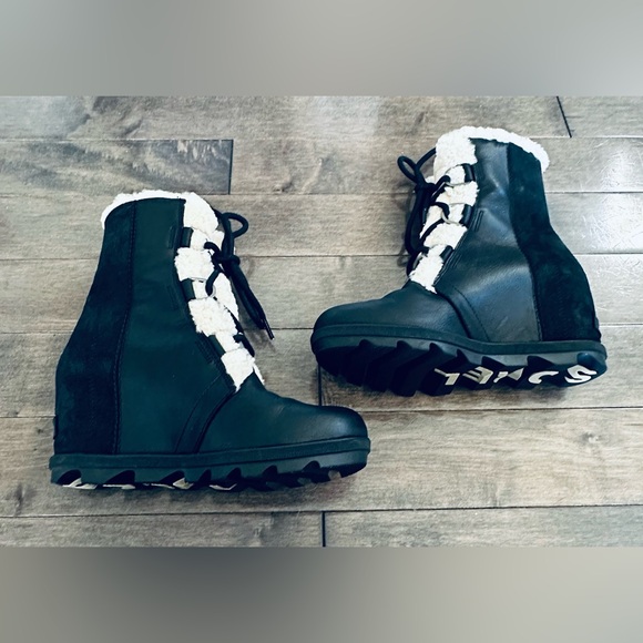 Sorel Black and Cream Joan of Arctic Wedge Shearling - Picture 2 of 7